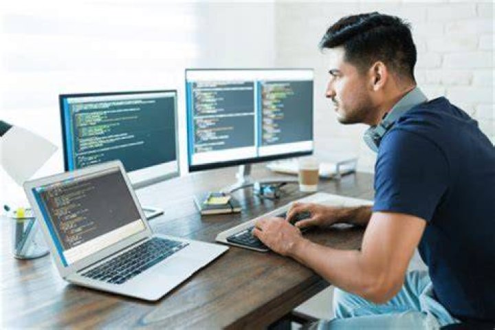 Do most programmers work from home?