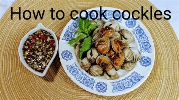 How do you cook cockle clams?