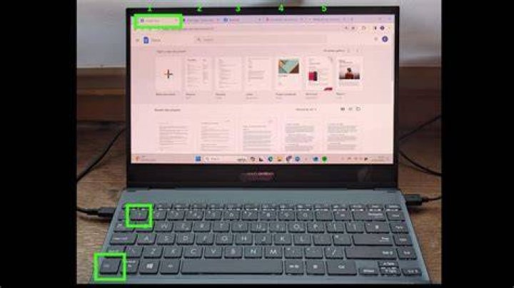 How do you switch tabs?