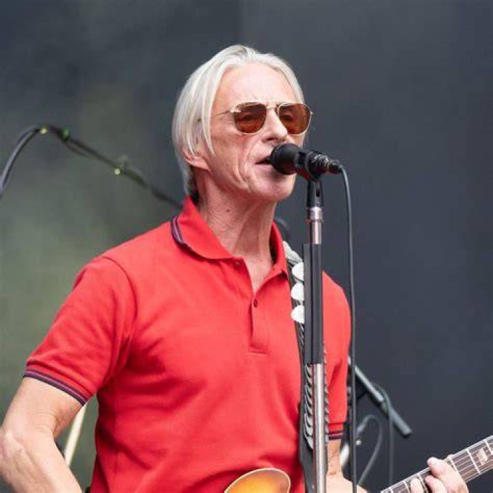 How tall is Paul Weller?