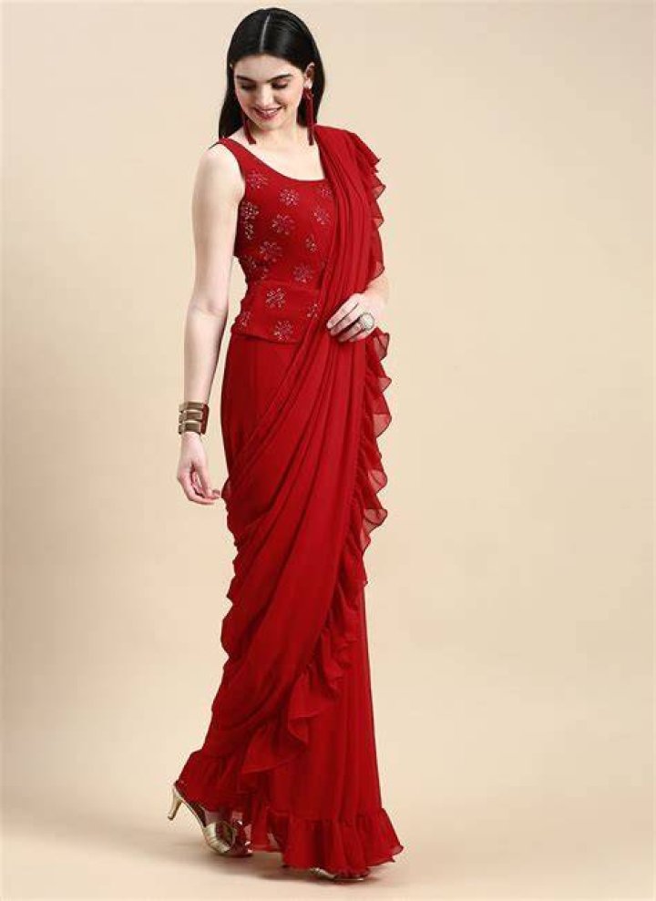What is a saree gown?