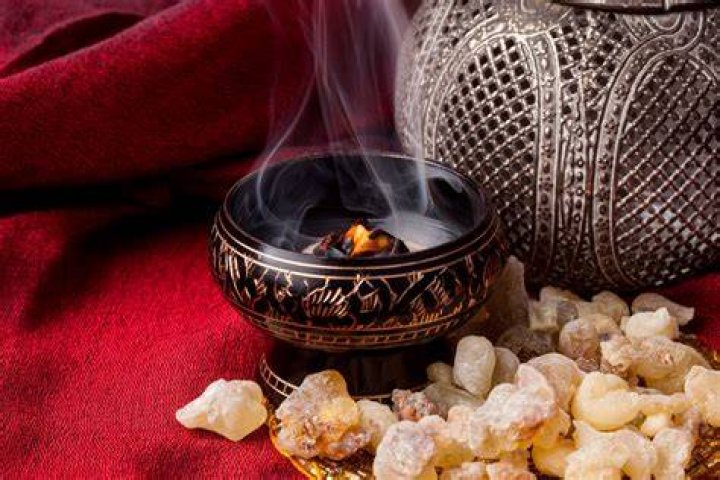 What is burning frankincense good for?